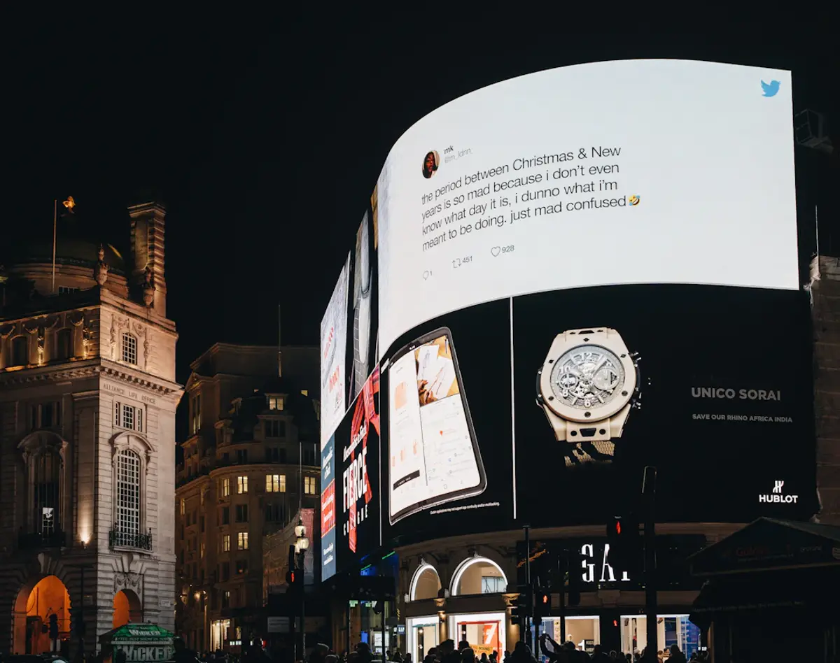 billboard showing Tweet and Watch
